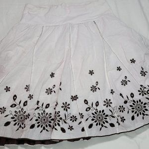 Joe Benbasset Women's Medium White & Brown Embroidered Flower Design Flowy Skirt